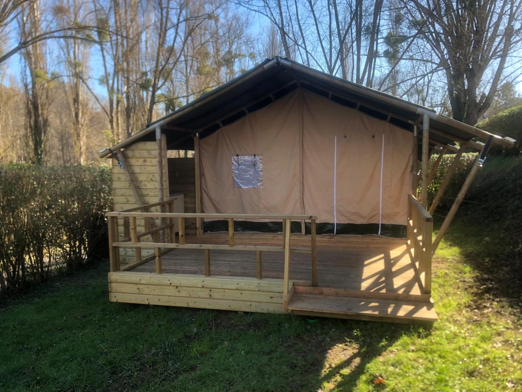 Camping Du Pont De St Gal Saint-Gal-sur-Sioule Kültér fotó