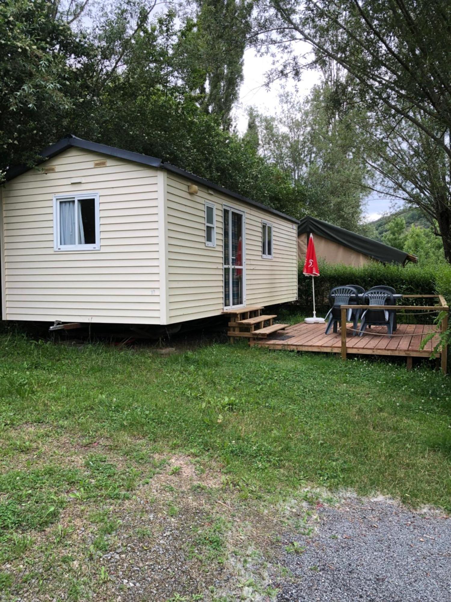 Camping Du Pont De St Gal Saint-Gal-sur-Sioule Kültér fotó