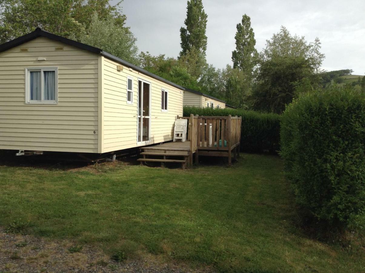 Camping Du Pont De St Gal Saint-Gal-sur-Sioule Kültér fotó